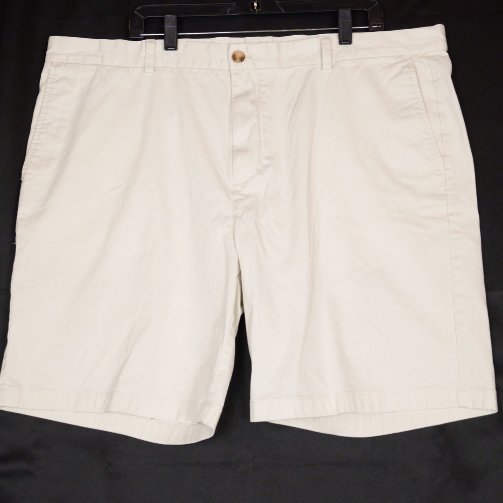 Vineyard Vines Men's Cream Flat Front Shorts